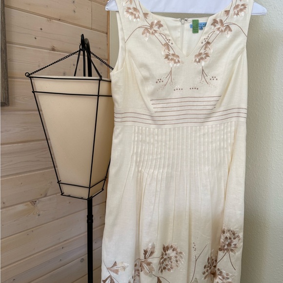 Spring Dress - Picture 1 of 4